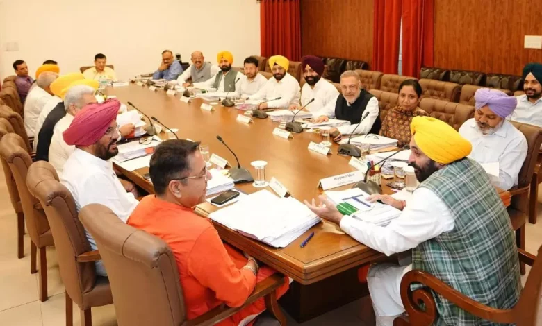 ਪੰਜਾਬ 'ਚ ਫਿਰ ਤੋਂ ਮੰਤਰੀ ਮੰਡਲ ਦੇ ਫੇਰਬਦਲ ਦੀਆਂ ਅਫ਼ਵਾਹਾਂ ਤੇਜ਼, ਕੇਜਰੀਵਾਲ ਨੇ ਇਨ੍ਹਾਂ ਦੋਵਾਂ ਮੰਤਰੀਆਂ ਨੂੰ ਦਿੱਲੀ ਕੀਤਾ ਤਲਬ