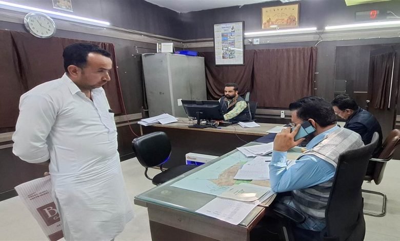 ਪੰਜਾਬ ਸਰਕਾਰ ਦੇ ਹੁਕਮਾਂ ਤੋਂ ਬਾਅਦ ਤਹਿਸੀਲਾਂ ’ਚ ਰਜਿਸਟਰੀਆਂ ਸ਼ੁਰੂ ਪੰਜਾਬ ਸਰਕਾਰ ਦੇ ਹੁਕਮਾਂ ਤੋਂ ਬਾਅਦ ਤਹਿਸੀਲਾਂ ’ਚ ਰਜਿਸਟਰੀਆਂ ਸ਼ੁਰੂ