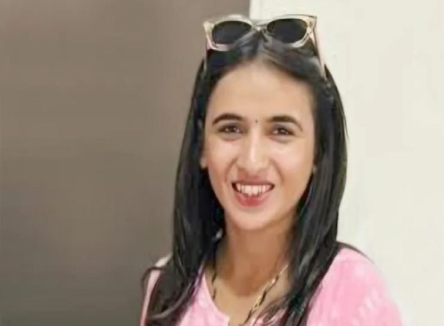 ਹਿਮਾਨੀ ਕਤਲਕਾਂਡ: ਪੁਲਿਸ ਨੇ ਇਕ ਦੋਸ਼ੀ ਕੀਤਾ ਗਿ੍ਫ਼ਤਾਰ ਹਿਮਾਨੀ ਕਤਲਕਾਂਡ: ਪੁਲਿਸ ਨੇ ਇਕ ਦੋਸ਼ੀ ਕੀਤਾ ਗਿ੍ਫ਼ਤਾਰ