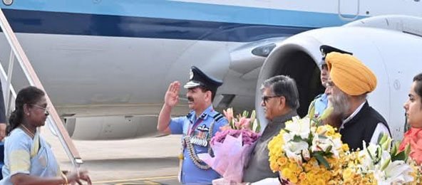 ਬਠਿੰਡਾ ਪੁੱਜੇ ਰਾਸ਼ਟਰਪਤੀ ਦਰੋਪਦੀ ਮੁਰਮੂ ਦਾ ਨਿੱਘਾ ਸਵਾਗਤ