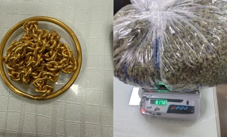 ਕਸਟਮ ਵਿਭਾਗ ਨੇ ਮਲੇਸ਼ੀਆ ਤੋਂ ਆਏ ਯਾਤਰੀ ਤੋਂ 8 ਕਿਲੋ ਗਾਂਜਾ ਤੇ ਬੈਂਕਾਕ ਤੋਂ ਆਏ ਯਾਤਰੀ ਤੋਂ 400 ਗ੍ਰਾਮ ਸੋਨੇ ਦੇ ਗਹਿਣੇ ਕੀਤੇ ਬਰਾਮਦ ਕਸਟਮ ਵਿਭਾਗ ਨੇ ਮਲੇਸ਼ੀਆ ਤੋਂ ਆਏ ਯਾਤਰੀ ਤੋਂ 8 ਕਿਲੋ ਗਾਂਜਾ ਤੇ ਬੈਂਕਾਕ ਤੋਂ ਆਏ ਯਾਤਰੀ ਤੋਂ 400 ਗ੍ਰਾਮ ਸੋਨੇ ਦੇ ਗਹਿਣੇ ਕੀਤੇ ਬਰਾਮਦ