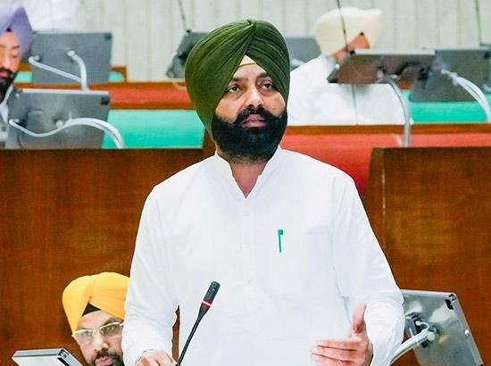 ਪੰਜਾਬ ਦੀਆਂ ਜੇਲ੍ਹਾਂ ਵਿੱਚ ਬੰਦ ਕੈਦੀਆਂ ਨੂੰ ਹੁਣ ਦੂਜੇ ਰਾਜਾਂ ਵਿੱਚ ਭੇਜਿਆ ਜਾ ਸਕੇਗਾ: ਬਿਲ ਸਰਸਸੰਮਤੀ ਨਾਲ ਪਾਸ ਪੰਜਾਬ ਦੀਆਂ ਜੇਲ੍ਹਾਂ ਵਿੱਚ ਬੰਦ ਕੈਦੀਆਂ ਨੂੰ ਹੁਣ ਦੂਜੇ ਰਾਜਾਂ ਵਿੱਚ ਭੇਜਿਆ ਜਾ ਸਕੇਗਾ: ਬਿਲ ਸਰਸਸੰਮਤੀ ਨਾਲ ਪਾਸ