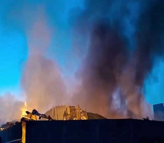 ਅੱਗ ਲੱਗਣ ਨਾਲ 15 ਤੋਂ ਵੱਧ ਕਬਾੜ ਦੇ ਗੋਦਾਮ ਸੜੇ