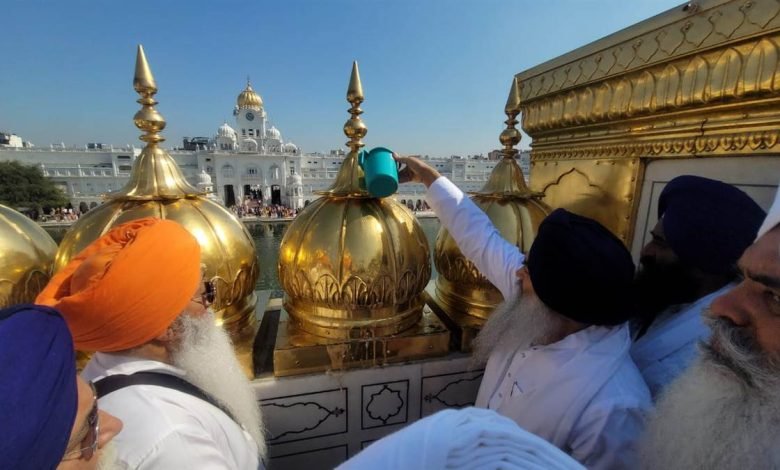 ਸੱਚਖੰਡ ਸ੍ਰੀ ਹਰਿਮੰਦਰ ਸਾਹਿਬ ਵਿਖੇ ਸੋਨੇ ਦੀ ਧੁਆਈ ਸੇਵਾ ਸ਼ੁਰੂ, ਕਰੀਬ 10-12 ਦਿਨ ਰਹੇਗੀ ਜਾਰੀ