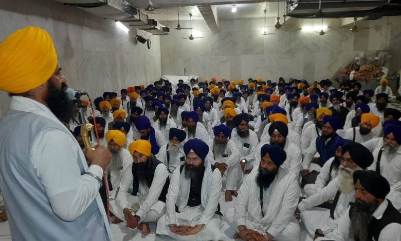 ਧਰਮ ਪ੍ਰਚਾਰ ਲਹਿਰ ਦੀ ਵਿਉਂਦਬੰਦੀ ਲਈ ਸ੍ਰੀ ਅਕਾਲ ਤਖ਼ਤ ਸਾਹਿਬ ਦੇ ਜਥੇਦਾਰ ਵੱਲੋਂ ਮਾਝਾ ਜ਼ੋਨ ਦੇ ਪ੍ਰਚਾਰਕ ਸਿੰਘਾਂ ਨਾਲ ਇਕੱਤਰਤਾ