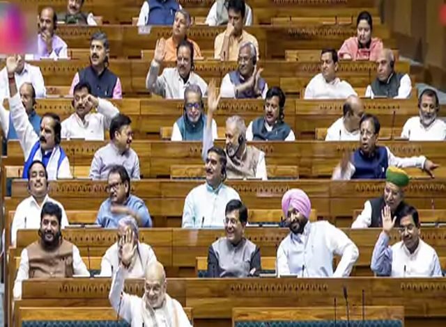 ਅੱਜ ਅਮਿਤ ਸ਼ਾਹ ਲੋਕ ਸਭਾ ’ਚ ਪੇਸ਼ ਕਰਨਗੇ ਇਮੀਗ੍ਰੇਸ਼ਨ ਅਤੇ ਵਿਦੇਸ਼ੀ ਬਿੱਲ