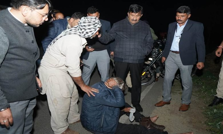 ਇਨਸਾਨੀਅਤ ਦੀ ਮਿਸਾਲ ਬਣੇ ਹਿਮਾਚਲ ਦੇ ਉਪ ਮੁੱਖ ਮੰਤਰੀ ਮੁਕੇਸ਼ ਅਗਨਿਹੋਤਰੀ, ਹਾਦਸੇ 'ਚ ਜ਼ਖ਼ਮੀ ਵਿਅਕਤੀ ਲਈ ਰੁਕਵਾਇਆ ਕਾਫ਼ਲਾ