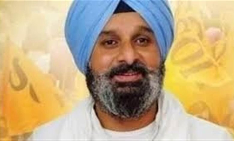 ਡਰੱਗ ਮਾਮਲੇ 'ਚ ਬਿਕਰਮ ਮਜੀਠੀਆ ਨੂੰ 17 ਮਾਰਚ ਨੂੰ SIT ਅੱਗੇ ਪੇਸ਼ ਹੋਣ ਦੇ ਹੁਕਮ