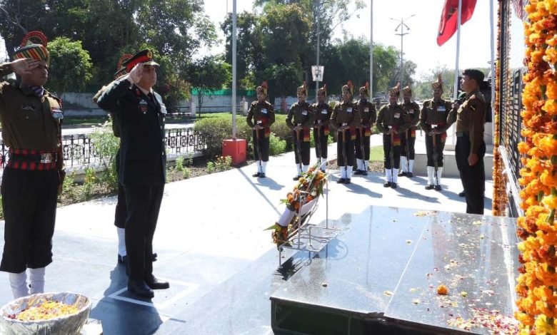 ਮੇਜਰ ਜਨਰਲ ਰਣਜੀਤ ਸਿੰਘ ਮਨਰਾਲ ਨੇ ਗੋਲਡਨ ਐਰੋ ਡਿਵੀਜ਼ਨ ਦੀ ਕਮਾਂਡ ਸੰਭਾਲੀ