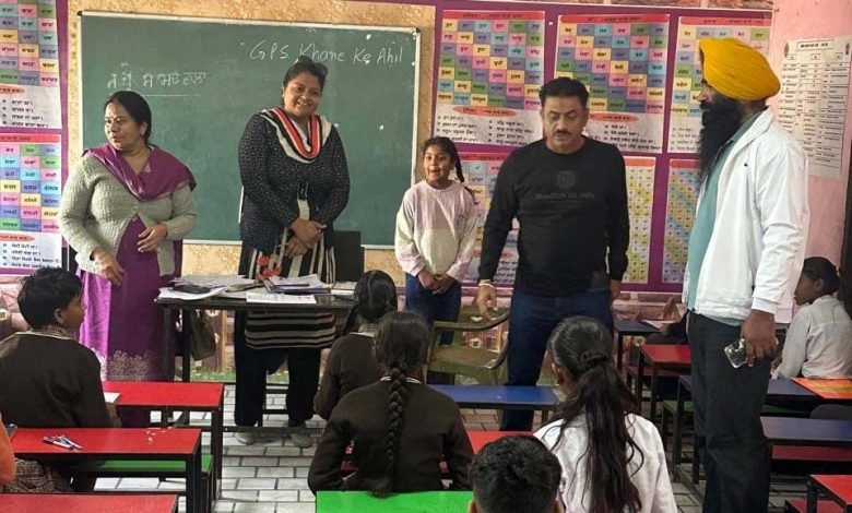 ਬੀ.ਪੀ.ਈ.ਓ ਫ਼ਿਰੋਜ਼ਪੁਰ-2 ਵੱਲੋਂ ਪੰਜਵੀਂ ਜਮਾਤ ਦੇ ਪ੍ਰੀਖਿਆ ਕੇਂਦਰਾਂ ਦਾ ਦੌਰਾ