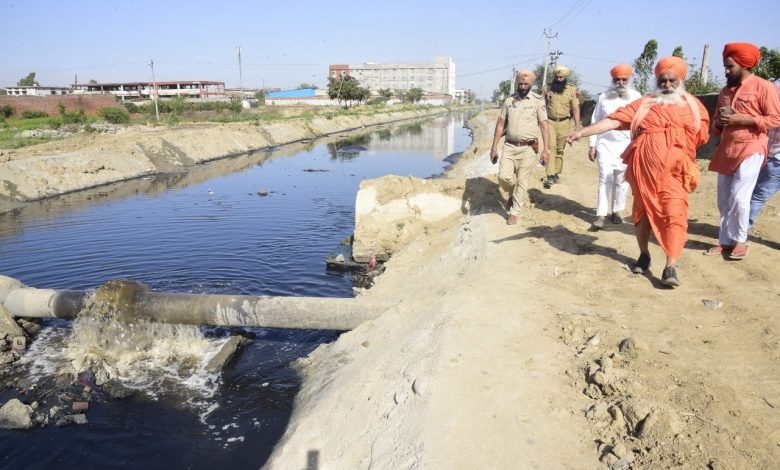 Rajya Sabha MP Sant Seechewal conducts surprise inspection of STPs