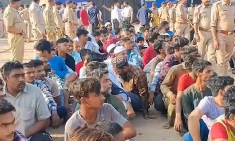 ਪਹਿਲਗਾਮ ਹਮਲੇ ਤੋਂ ਬਾਅਦ ਗੁਜਰਾਤ ਪੁਲਿਸ ਹਰਕਤ ’ਚ, 550 ਬੰਗਲਾਦੇਸ਼ੀ ਘੁਸਪੈਠੀਆਂ ਨੂੰ ਕੀਤਾ ਗ੍ਰਿਫ਼ਤਾਰ