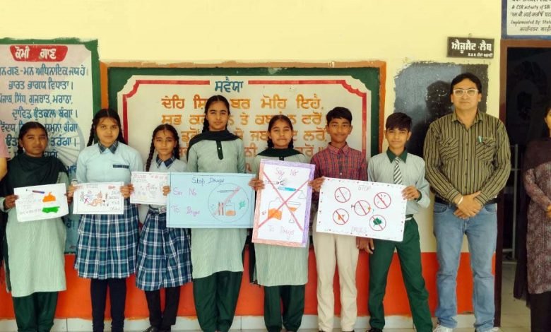 "ਯੁੱਧ ਨਸ਼ਿਆਂ ਵਿਰੁੱਧ" ਮੁਹਿੰਮ ਤਹਿਤ ਨਸ਼ਿਆਂ ਖਿਲਾਫ ਜਾਗਰੂਕਤਾ ਲਈ ਵੱਖ ਵੱਖ ਸਕੂਲਾਂ ਵਿੱਚ ਕਰਵਾਏ ਸਲੋਗਨ ਅਤੇ ਪੇਂਟਿੰਗ ਮੁਕਾਬਲੇ