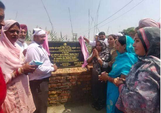 ਕੈਬਨਿਟ ਮੰਤਰੀ ਡਾ. ਬਲਜੀਤ ਕੌਰ ਨੇ ਅੰਡਰ ਗਰਾਊਂਡ ਪਾਈਪ ਲਾਈਨ ਦਾ ਰੱਖਿਆ ਨੀਂਹ ਪੱਥਰ