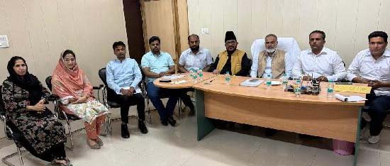 ਚੰਡੀਗੜ੍ਹ ਮੁੱਖ ਦਫਤਰ ਵਿਖੇ ਪੰਜਾਬ ਵਕਫ ਬੋਰਡ ਦੀ ਮੀਟਿੰਗ 'ਚ ਰੈਂਟ ਕੁਲੈਕਟਰਾਂ ਤੇ ਕਲਰਕਾਂ ਦੇ ਵੱਡੇ ਪੱਧਰ 'ਤੇ ਤਬਾਦਲੇ