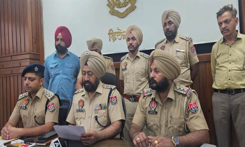 1 ਕਿਲੋ 198 ਗ੍ਰਾਮ ਹੈਰੋਇਨ ਅਤੇ ਨਾਜਾਇਜ਼ ਹਥਿਆਰਾਂ ਸਮੇਤ 8 ਗ੍ਰਿਫਤਾਰ