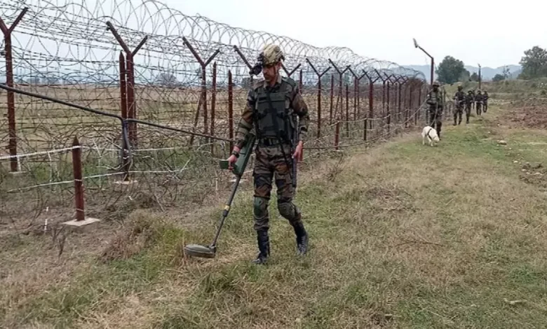 ਪੁਣਛ ’ਚ ਪਾਕਿ ਦੀ ਘਿਨਾਉਣੀ ਹਰਕਤ ! ਕੰਟਰੋਲ ਰੇਖਾ 'ਤੇ ਘੁਸਪੈਠ ਦੀ ਕੋਸ਼ਿਸ਼ ਨਾਕਾਮ; ਗੋਲੀਬਾਰੀ ’ਚ 10 ਪਾਕਿ ਫ਼ੌਜੀ ਜ਼ਖ਼ਮੀ