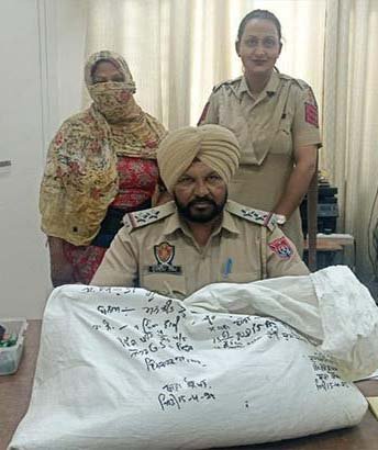 ਹੈਰੋਇਨ, ਭੁੱਕੀ ਅਤੇ ਗੋਲੀਆਂ ਨਾਲ ਔਰਤ ਸਮੇਤ ਤਿੰਨ ਕਾਬੂ