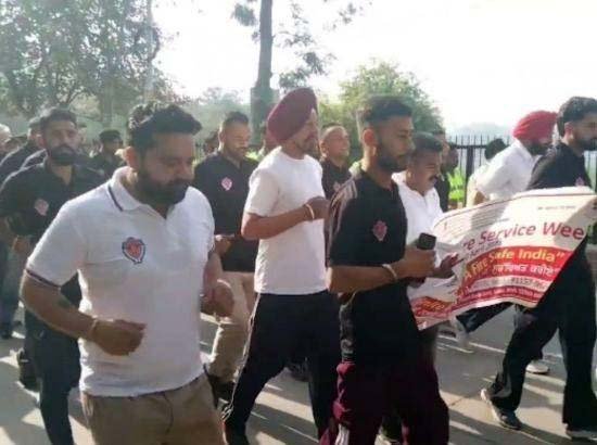 ਵੱਖਰਾ ਉਪਰਾਲਾ,ਪਹਿਲੀ ਵਾਰ ਅੱਗ ਤੋਂ ਬਚਾਅ ਦੀ ਜਾਗਰੂਕਤਾ ਫੈਲਾਉਣ ਲਈ ਸ਼ੁਰੂ ਹੋਈ ਮੈਰਾਥਨ ਵੱਖਰਾ ਉਪਰਾਲਾ,ਪਹਿਲੀ ਵਾਰ ਅੱਗ ਤੋਂ ਬਚਾਅ ਦੀ ਜਾਗਰੂਕਤਾ ਫੈਲਾਉਣ ਲਈ ਸ਼ੁਰੂ ਹੋਈ ਮੈਰਾਥਨ