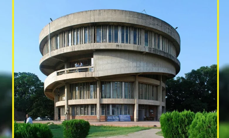 ਹੁਣ ਪੰਜਾਬ ਯੂਨੀਵਰਸਿਟੀ 'ਚ ਨਹੀਂ ਮਿਲੇਗੀ ਐਂਟਰੀ, ਪ੍ਰਸ਼ਾਸਨ ਨੇ ਕੀਤੇ ਸਖ਼ਤ ਹੁਕਮ ਜਾਰੀ; ਵਿਦਿਆਰਥੀਆਂ ਤੇ ਸਟਾਫ਼ ਲਈ ਨਵੇਂ ਨਿਯਮ ਲਾਗੂ