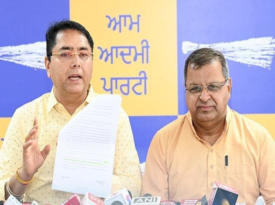 खालिस्तानी पन्नू ने किया प्रताप बाजवा के बयान का समर्थन, AAP ने पूछा 'ये रिश्ता क्या कहलाता है?'