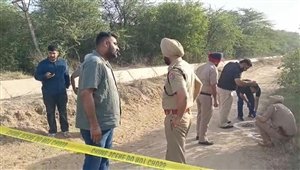 ਤਰਨਤਾਰਨ ਪੁਲਿਸ ਨੇ ਮੁਕਾਬਲੇ ਤੋਂ ਬਾਅਦ ਕਾਬੂ ਕੀਤੇ ਦੋ ਨਸ਼ਾ ਤਸਕਰ, ਇਕ ਦੀ ਲੱਤ 'ਤੇ ਲੱਗੀ ਗੋਲੀ ਤਰਨਤਾਰਨ ਪੁਲਿਸ ਨੇ ਮੁਕਾਬਲੇ ਤੋਂ ਬਾਅਦ ਕਾਬੂ ਕੀਤੇ ਦੋ ਨਸ਼ਾ ਤਸਕਰ, ਇਕ ਦੀ ਲੱਤ 'ਤੇ ਲੱਗੀ ਗੋਲੀ