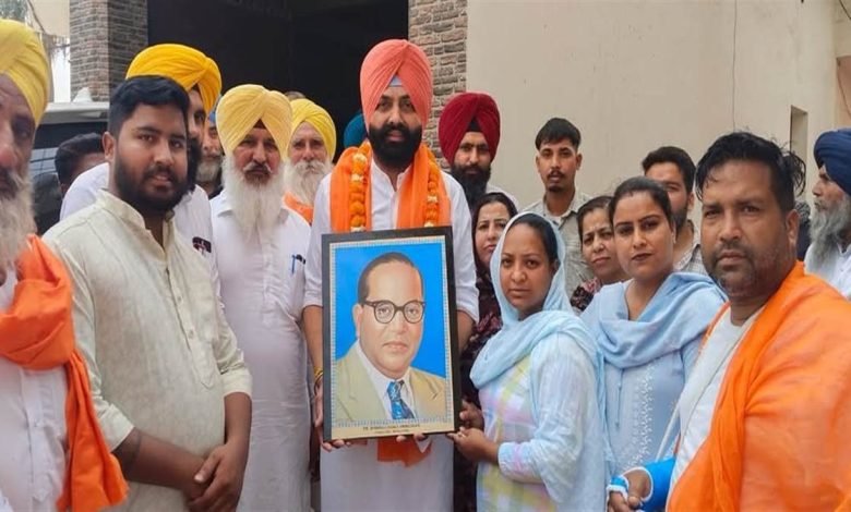 ਵਾਲਮੀਕਿ ਸਮਾਜ ਦੀ ਮੰਗ ’ਤੇ ਬੱਸ ਅੱਡੇ ’ਚ ਸਥਾਪਤ ਕੀਤੀ ਜਾਵੇਗੀ ਡਾ. ਅੰਬੇਡਕਰ ਦੀ ਪ੍ਰਤਿਮਾ : ਭੁੱਲਰ ਵਾਲਮੀਕਿ ਸਮਾਜ ਦੀ ਮੰਗ ’ਤੇ ਬੱਸ ਅੱਡੇ ’ਚ ਸਥਾਪਤ ਕੀਤੀ ਜਾਵੇਗੀ ਡਾ. ਅੰਬੇਡਕਰ ਦੀ ਪ੍ਰਤਿਮਾ : ਭੁੱਲਰ