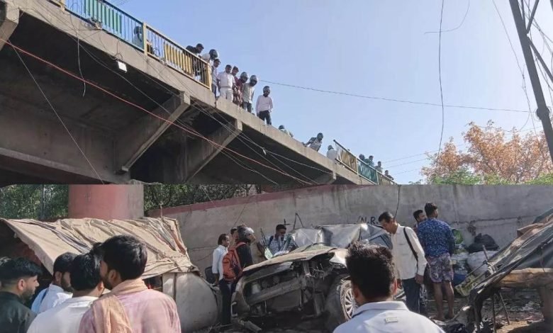 ਆਰਓਬੀ  ਦੀ ਰੇਲਿੰਗ ਤੋੜ ਕੇ ਹੇਠਾਂ ਡਿੱਗੀ ਕਾਰ, ਡਰਾਈਵਰ ਨੇ ਛਾਲ ਮਾਰ ਕੇ ਬਚਾਈ ਜਾਨ