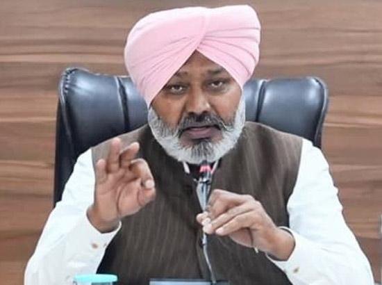 ਦਰਜਾ-4 ਕਰਮਚਾਰੀਆਂ ਨੂੰ ਕਣਕ ਖਰੀਦਣ ਲਈ 9,700 ਰੁਪਏ ਦਾ ਵਿਆਜ-ਮੁਕਤ ਕਰਜ਼ਾ ਮਿਲੇਗਾ: ਹਰਪਾਲ ਚੀਮਾ