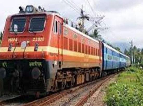 चंडीगढ़ को मिली तीसरी समर स्पेशल ट्रेन, गर्मियों में यात्रियों को मिलेगी बड़ी राहत चंडीगढ़ को मिली तीसरी समर स्पेशल ट्रेन, गर्मियों में यात्रियों को मिलेगी बड़ी राहत