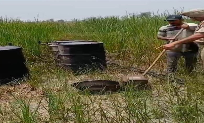 ਫ਼ਿਰੋਜ਼ਪੁਰ ’ਚ ਸਤਲੁਜ ਕਿਨਾਰੇ ਵੱਗਦੇ ਹਨ ਨਾਜਾਇਜ਼ ਸ਼ਰਾਬ ਦੇ ਦਰਿਆ..!