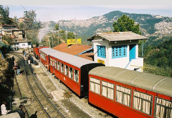 शिमला जाने वाले यात्री ध्यान दें!  15 दिनों के लिए बंद रहेगा कालका-शिमला ट्रैक, जानें क्यों