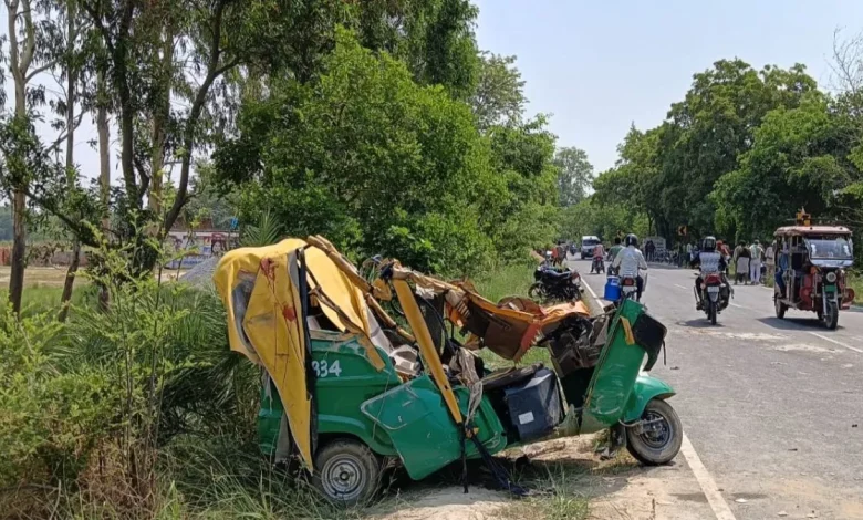 ਹਰਦੋਈ 'ਚ ਭਿਆਨਕ ਸੜਕ ਹਾਦਸਾ: ਟਰੱਕ-ਆਟੋ ਟੱਕਰ 'ਚ ਛੇ ਦੀ ਮੌਤ; ਕਈ ਜ਼ਖ਼ਮੀ