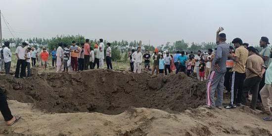 ਪਾਕਿਸਤਾਨ ਨੇ ਤਿੱਬੜੀ ਕੈਂਟ ਨੂੰ ਨਿਸ਼ਾਨਾ ਬਣਾਉਣ ਦੀ ਕੀਤੀ ਕੋਸ਼ਿਸ਼,  ਰਾਜੂ ਬੇਲਾ ਦੇ ਖੇਤਾਂ ਚ ਡਿੱਗੀ ਮਿਜ਼ਾਈਲ