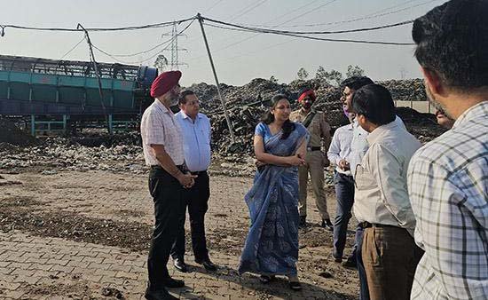 ਡੀ ਸੀ ਕੋਮਲ ਮਿੱਤਲ ਨੇ ਸੈਕਟਰ 91 ਦੇ ਕੂੜਾ ਡੰਪ ਅਤੇ ਜਗਤਪੁਰਾ ਪ੍ਰੋਸੈਸਿੰਗ ਪਲਾਂਟ ਦਾ ਨਿਰੀਖਣ ਕੀਤਾ ਡੀ ਸੀ ਕੋਮਲ ਮਿੱਤਲ ਨੇ ਸੈਕਟਰ 91 ਦੇ ਕੂੜਾ ਡੰਪ ਅਤੇ ਜਗਤਪੁਰਾ ਪ੍ਰੋਸੈਸਿੰਗ ਪਲਾਂਟ ਦਾ ਨਿਰੀਖਣ ਕੀਤਾ