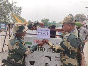 ਹਵਾਈ ਹਮਲੇ ਤੋਂ ਬਾਅਦ ਦਰਸ਼ਕਾਂ ਲਈ ਅਟਾਰੀ-ਵਾਹਗਾ ਸਰਹੱਦ 'ਤੇ ਰਿਟਰੀਟ ਸੈਰੇਮਨੀ ਅਸਥਾਈ ਸਮੇਂ ਲਈ ਰੱਦ