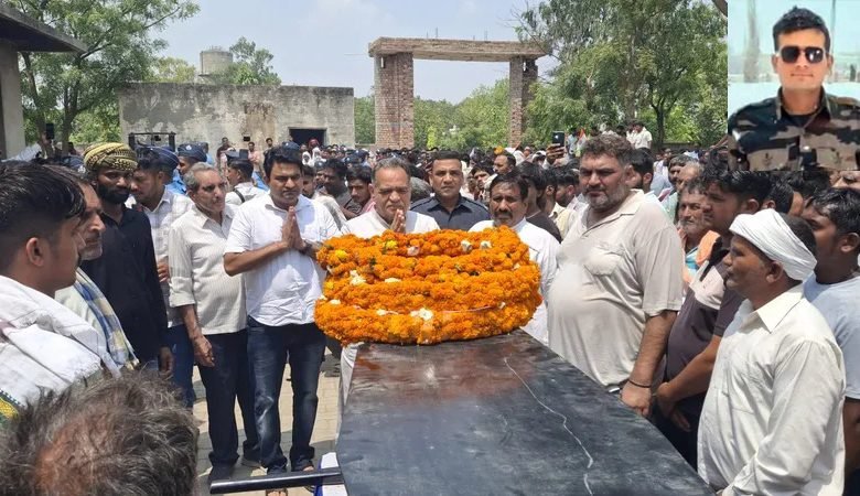 वायुसेना के जवान कमल कंबोज की ड्यूटी के दौरान सड़क दुर्घटना में मौत