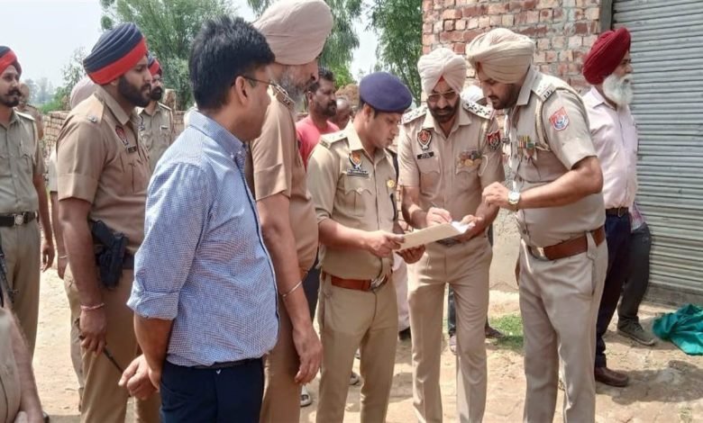 ਹੰਡਿਆਇਆ ’ਚ ਨਸ਼ੇ ਦੇ ਕਾਰੋਬਾਰੀਆਂ ਦੇ ਘਰ ਢਾਹੇ ਹੰਡਿਆਇਆ ’ਚ ਨਸ਼ੇ ਦੇ ਕਾਰੋਬਾਰੀਆਂ ਦੇ ਘਰ ਢਾਹੇ