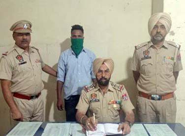 ਲੁਧਿਆਣਾ ਪੁਲਿਸ ਵੱਲੋਂ ਤਿੰਨ ਭਗੌੜੇ ਗ੍ਰਿਫ਼ਤਾਰ, ਇੱਕ ਦੀ ਕੁੱਛ ਦਿਨ ਪਹਿਲਾ ਹੋ ਚੁੱਕੀ ਸੀ ਮੌਤ