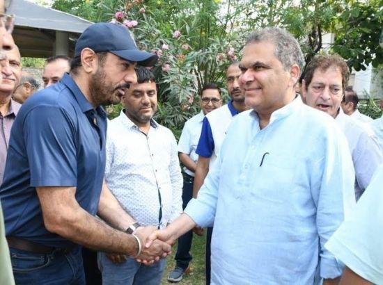 "ਸਾਡੇ ਵਿੱਚੋਂ ਇੱਕ": ਟੈਗੋਰ ਨਗਰ ਦੇ ਵਸਨੀਕਾਂ ਨੇ ਚੋਣਾਂ ਤੋਂ ਪਹਿਲਾਂ MP ਅਰੋੜਾ ਦਾ ਕੀਤਾ ਸਮਰਥਨ