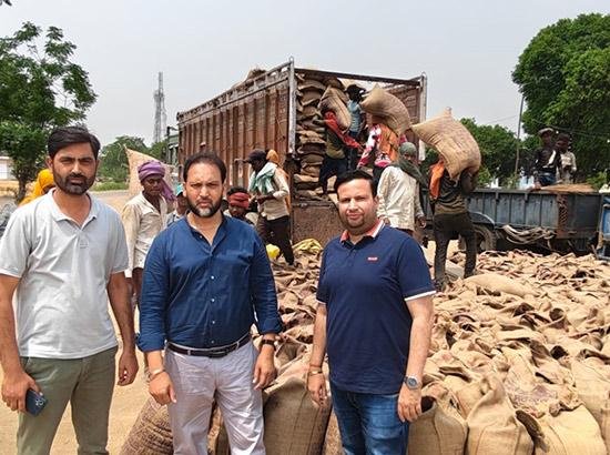 ਖ਼ਰਾਬ ਮੌਸਮ ਦੇ ਮੱਦੇਨਜ਼ਰ ਖ਼ਰੀਦ ਕੇਂਦਰਾਂ ’ਚ ਤਰਪਾਲਾਂ ਦੇ ਸੁਚੱਜੇ ਪ੍ਰਬੰਧ ਯਕੀਨੀ ਬਣਾਉਣ ਦੀ ਹਦਾਇਤ