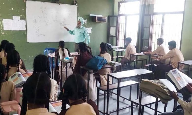 ਸਿੱਖਿਆ ਮੰਤਰੀ ਜੀ! ਇੰਜ ਦੱਸੋ ਕਿਸ ਤਰ੍ਹਾਂ ਪੜ੍ਹਨਗੇ ਸਰਹੱਦੀ ਸਕੂਲਾਂ ਦੇ ਬੱਚੇ