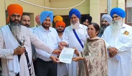 ਕੌਮੀ ਇੰਨਸਾਫ ਮੋਰਚਾ ਵੱਲੋਂ ਐਸਡੀਐਮ ਦੇ ਰਾਹੀਂ ਰਾਸ਼ਟਰਪਤੀ ਦੇ ਨਾਮ ਦਿੱਤਾ ਮੰਗ ਪੱਤਰ 