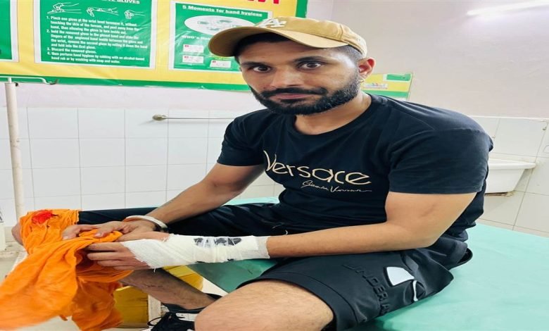 ਅਲਾਵਲਪੁਰ ਦੇ ਪੰਪ ਲਾਗੇ ਚੱਲੀ ਗੋਲ਼ੀ, ਨੌਜਵਾਨ ਜ਼ਖ਼ਮੀ ਅਲਾਵਲਪੁਰ ਦੇ ਪੰਪ ਲਾਗੇ ਚੱਲੀ ਗੋਲ਼ੀ, ਨੌਜਵਾਨ ਜ਼ਖ਼ਮੀ