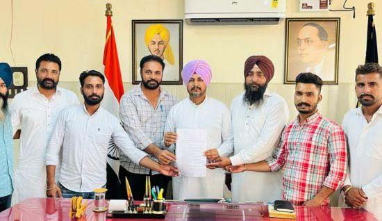 ਚੇਅਰਮੈਨ ਨੇ ਭੁੱਟੀਵਾਲਾ ਦੇ ਸਰਕਾਰੀ ਸਕੂਲ ਲਈ ਕੀਤੇ 4 ਲੱਖ ਰੁਪਏ ਜਾਰੀ