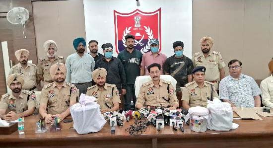 पटियाला में ड्रग्स का बड़ा जाल ध्वस्त, 15 किलो अफीम और कैश बरामद