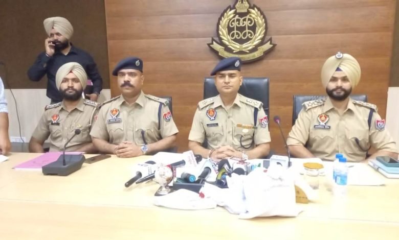 ਮੋਹਣੋਵਾਲੀਆ ਤੇ ਜਿੰਦਲ ਦਾ ਨਸ਼ਾ ਤੇ ਹਵਾਲਾ ਰੈਕੇਟ ਬੇਨਕਾਬ, ਰਾਂਝਾ ਤੇ ਹੋਰ ਨਾਮਜ਼ਦ ਮੋਹਣੋਵਾਲੀਆ ਤੇ ਜਿੰਦਲ ਦਾ ਨਸ਼ਾ ਤੇ ਹਵਾਲਾ ਰੈਕੇਟ ਬੇਨਕਾਬ, ਰਾਂਝਾ ਤੇ ਹੋਰ ਨਾਮਜ਼ਦ