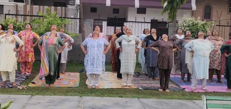 ਜ਼ਿਲ੍ਹੇ 'ਚ 3500 ਤੋਂ ਵੱਧ ਲੋਕ ਰੋਜ਼ਾਨਾ ਕਰ ਰਹੇ ਹਨ ਮੁਫਤ ਯੋਗਾ