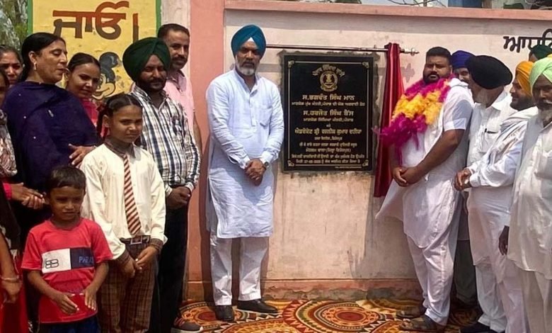 ਵਿਧਾਇਕ ਰਜਨੀਸ਼ ਦਹੀਯਾ ਨੇ ਹਲਕੇ ਦੇ ਵੱਖ-ਵੱਖ ਸਰਕਾਰੀ ਸਕੂਲਾਂ ਵਿੱਚ ਵਿਕਾਸ ਕਾਰਜਾਂ ਦਾ ਕੀਤਾ ਉਦਘਾਟਨ