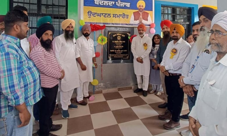 'ਪੰਜਾਬ ਸਿੱਖਿਆ ਕ੍ਰਾਂਤੀ' ਮੁਹਿੰਮ ਤਹਿਤ ਵਿਧਾਇਕ ਰਜਨੀਸ਼ ਦਹੀਯਾ ਨੇ ਹਲਕੇ ਦੇ ਵੱਖ-ਵੱਖ ਸਕੂਲਾਂ ਵਿਚ ਵਿਕਾਸ ਕਾਰਜਾਂ ਦੇ ਕੀਤੇ ਉਦਘਾਟਨ